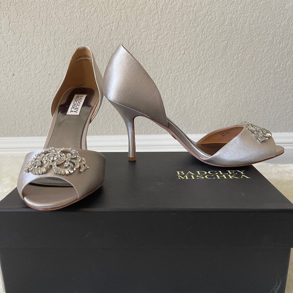 Badgley Mischka Salsa D’Orsay Pump in silver satin, size 10